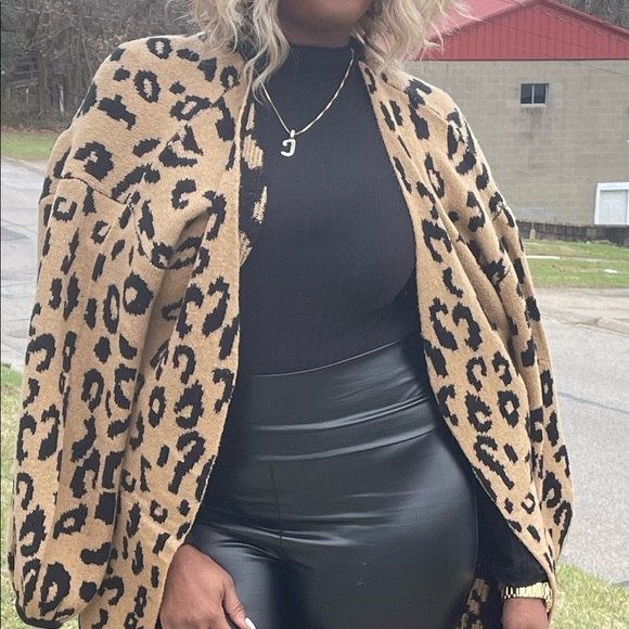 OVERSIZED LEOPARD PRINT LONG CARDIGAN SWEATER STATEMENT SLEEVES - Picture 13 of 16
